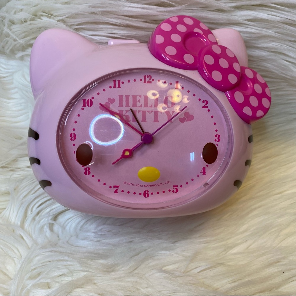 😸🌸💗Hello kitty clock 💗🌸😸